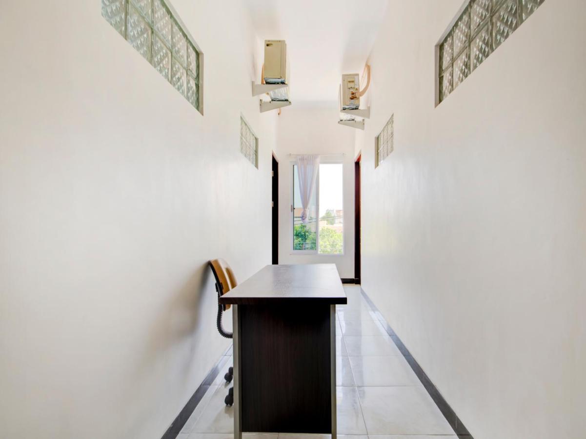 Oyo Life 3987 Kost Aditya Surabaja Exteriér fotografie
